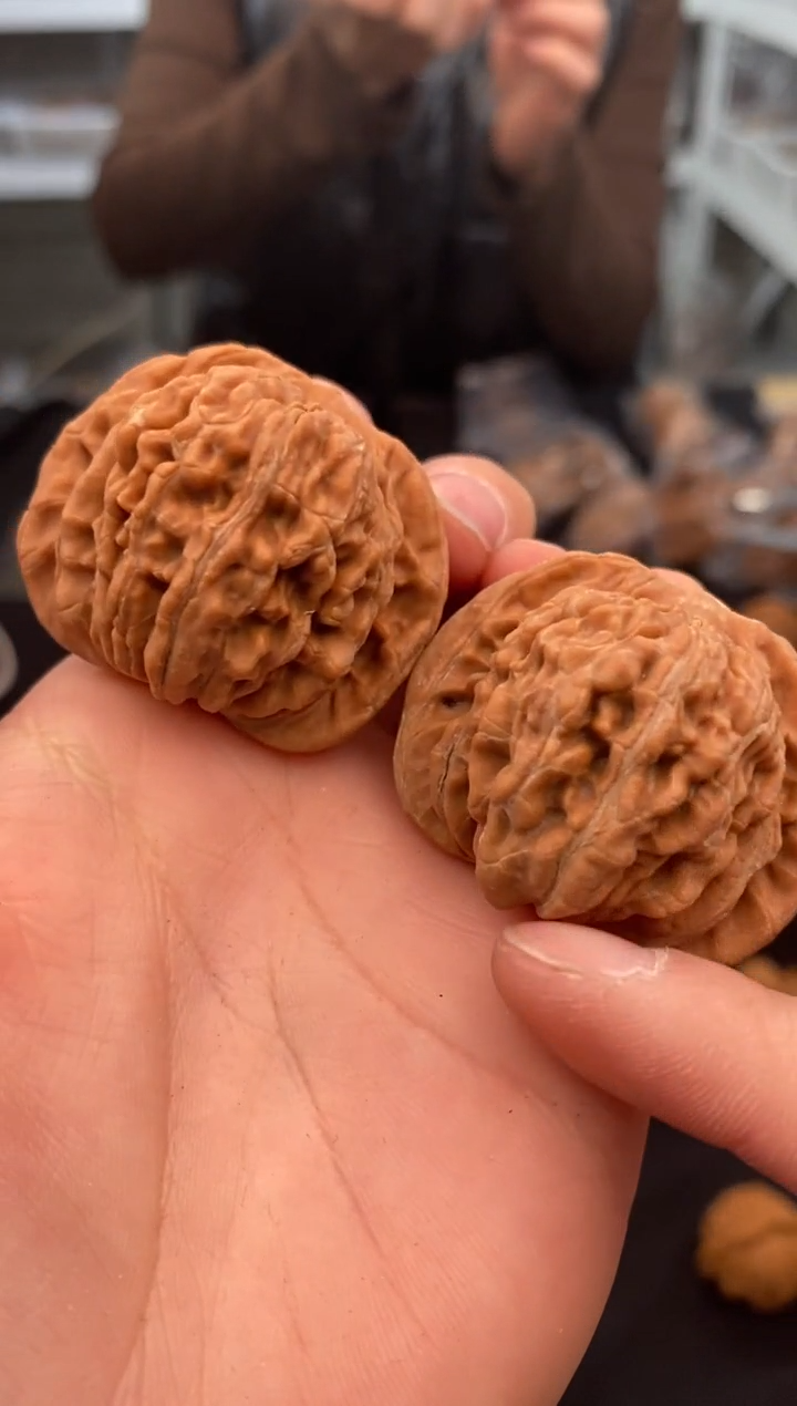 【闪购商品】文玩核桃把件汉高楼39-u826