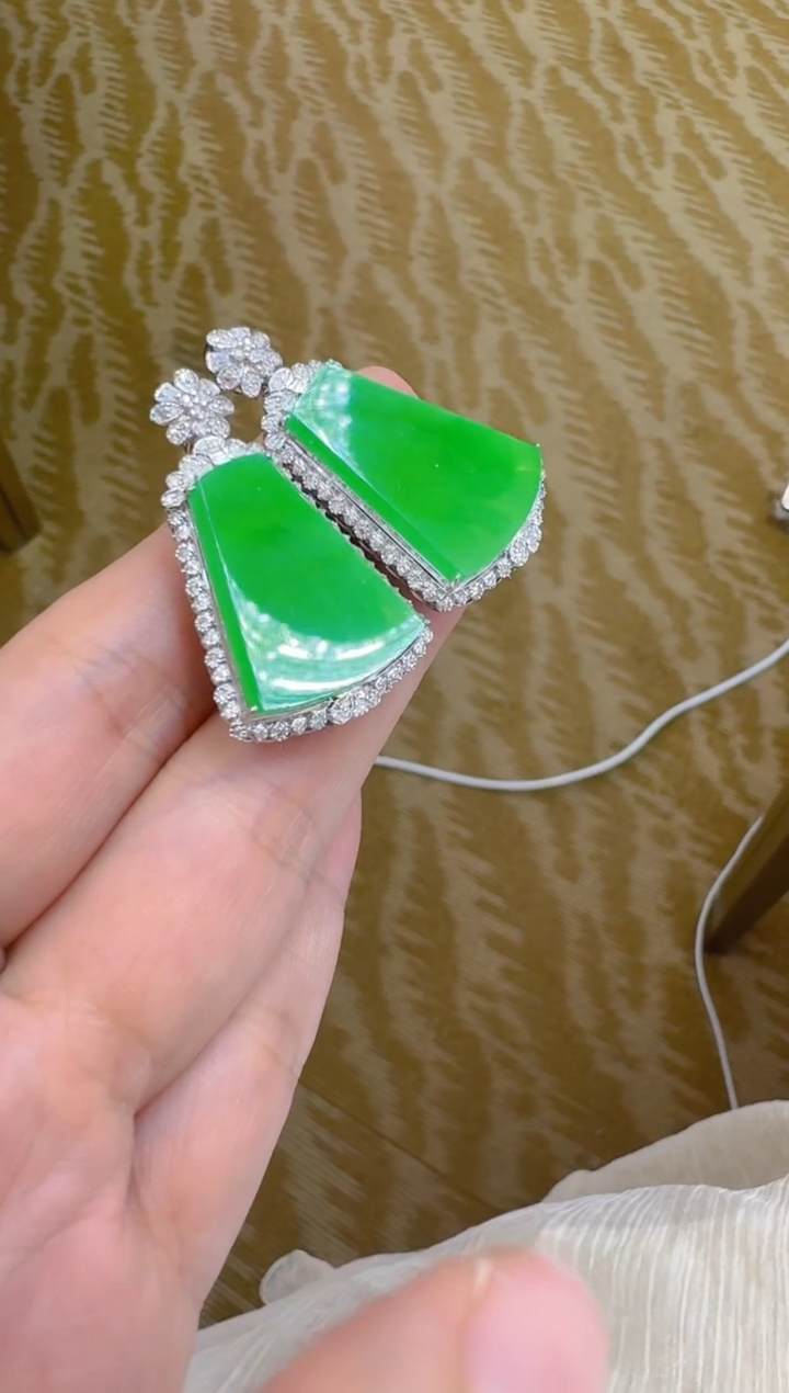 翡翠18K金镶嵌吊坠(不含链)多样性团购发一件