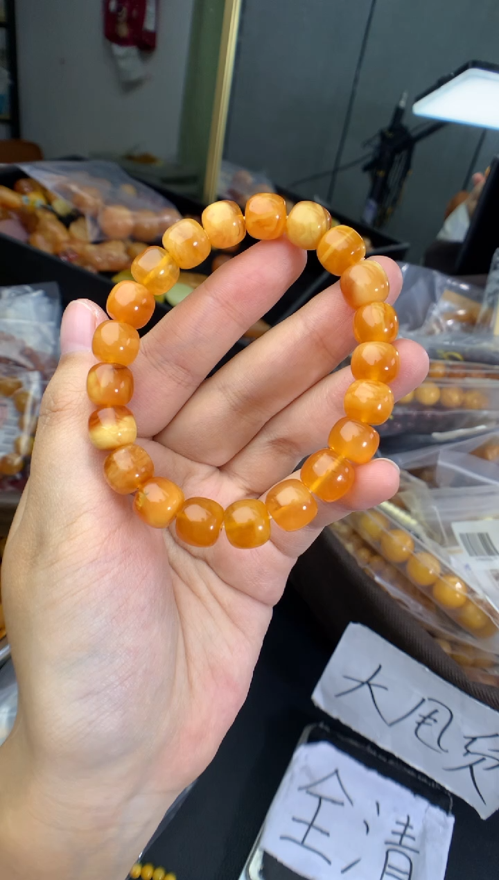 蜜蜡未镶嵌珠宝奇石1