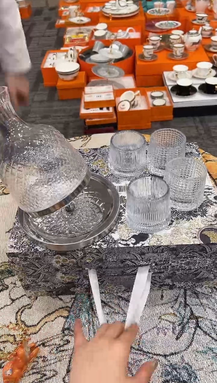 【闪购商品】杯H823-------------