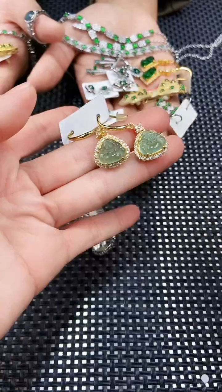 【闪购商品】翡翠耳饰未镶嵌111111111