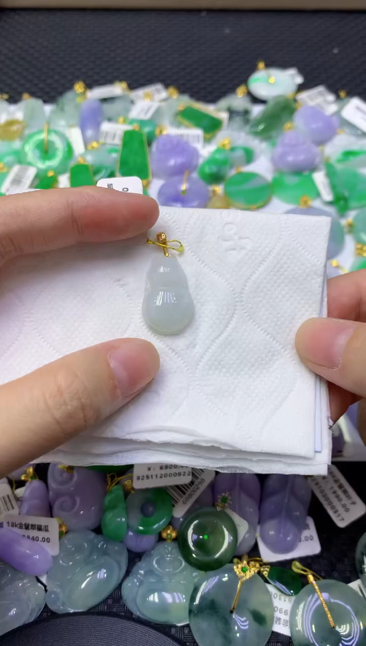 颈饰未镶嵌翡翠天然缅甸翡翠A货