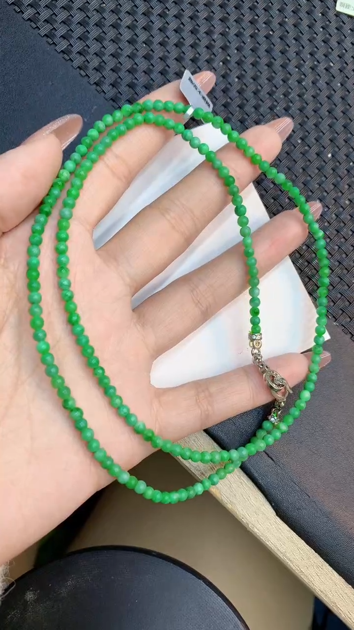 颈饰未镶嵌翡翠1