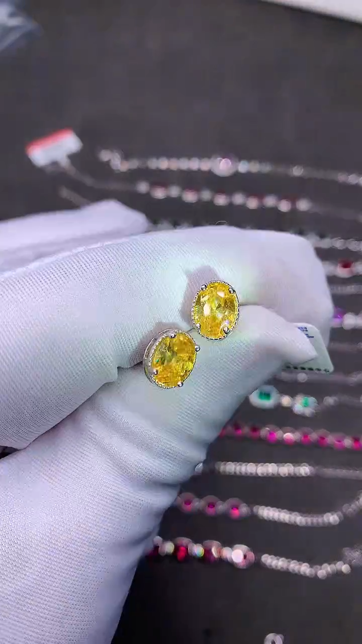 【闪购商品】彩色蓝宝石耳饰银S925镶嵌......