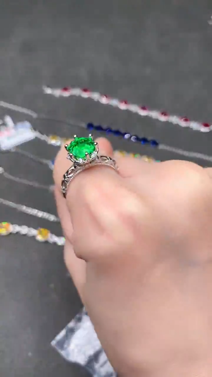 【闪购商品】透辉石戒指银S925镶嵌......