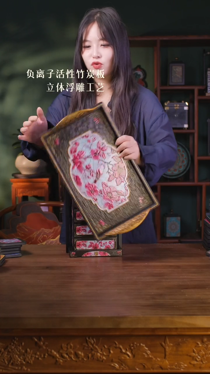 壹藏贰宝釉红花鸟托盘
