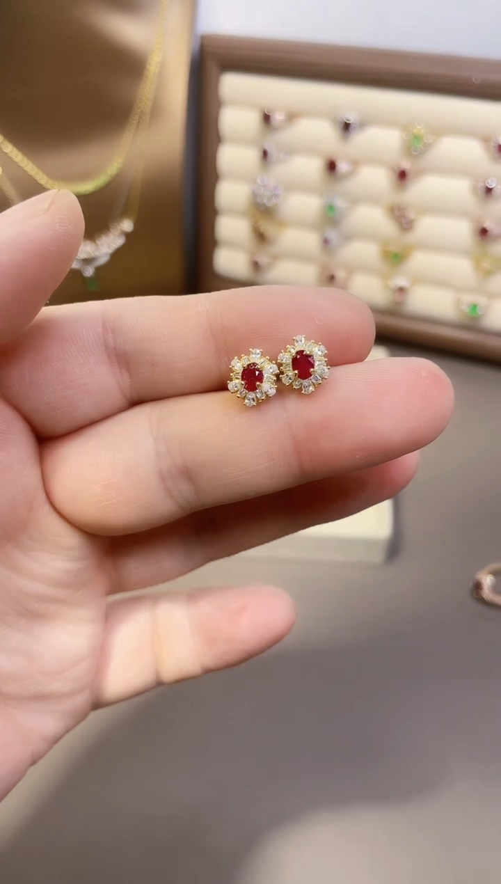 【闪购商品】红宝石耳饰银S925镶嵌一对