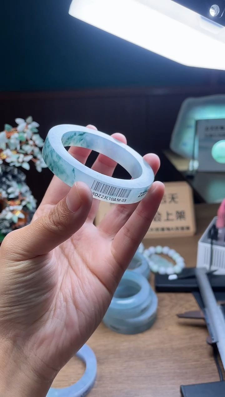 【闪购商品】定制翡翠手镯未镶嵌定制