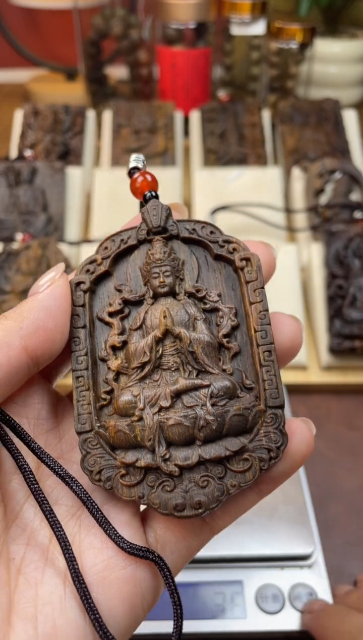 木木雕款芽庄  圣观音 8cm 送养香瓶