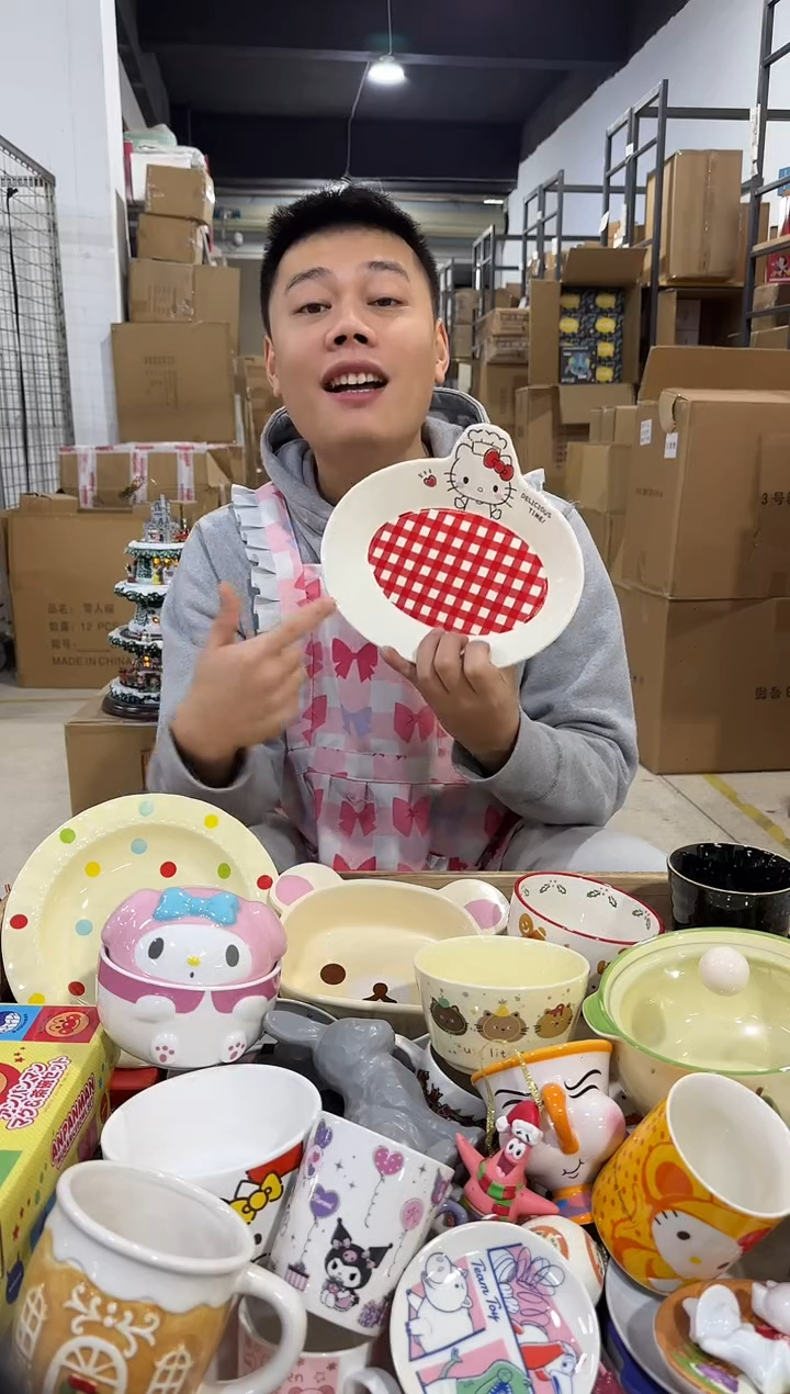 瓷片原盒kt猫红格子餐盘