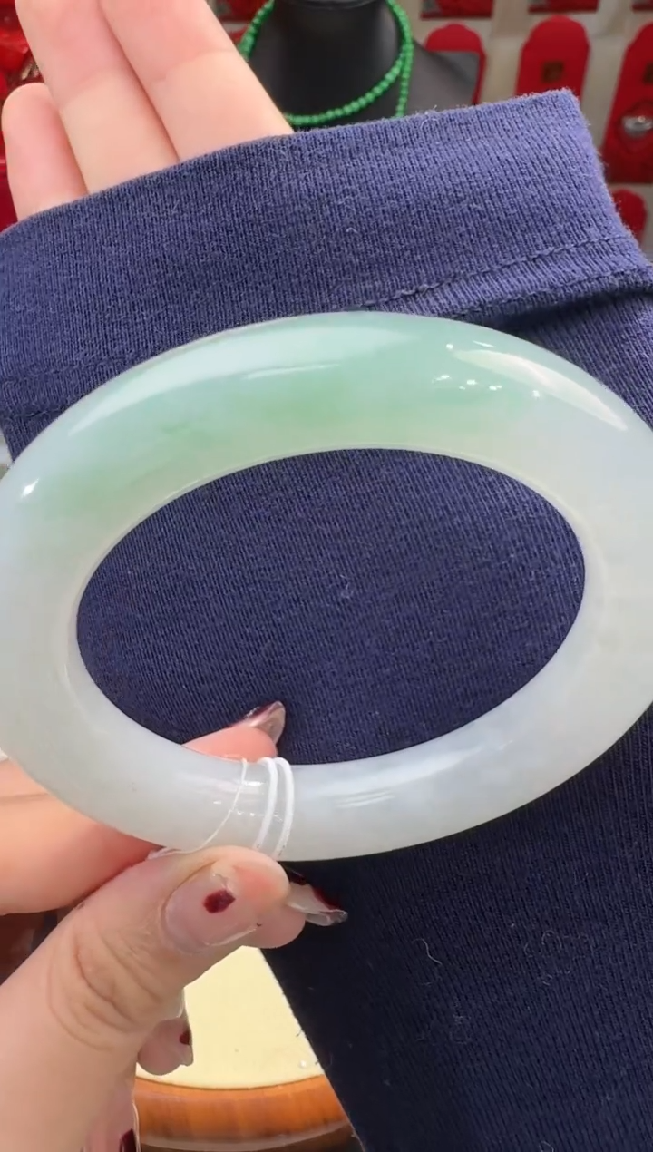 【闪购商品】翡翠手镯未镶嵌手镯