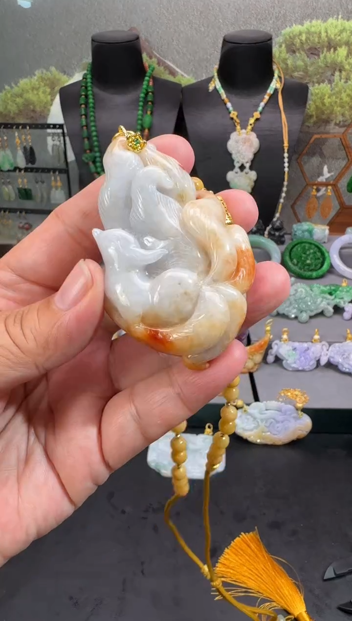 【闪购商品】翡翠颈饰未镶嵌牌子