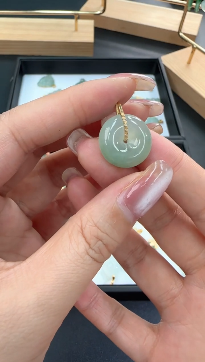 【闪购商品】翡翠颈饰18K金镶嵌250212272