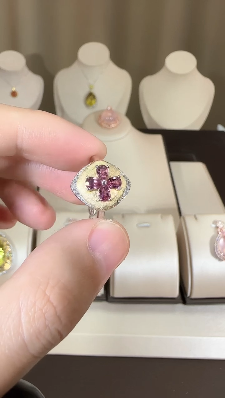 【闪购商品】石榴石戒指银S925镶嵌3*5mm设计款
