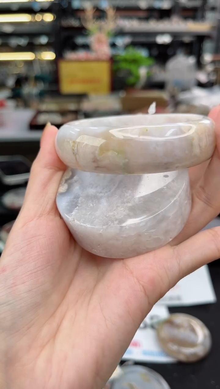 【闪购商品】石英质玉手镯未镶嵌63圈口（赠品镯心）1931080