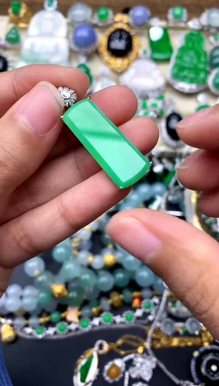 【闪购商品】翡翠颈饰18K金镶嵌338-中国好珍宝