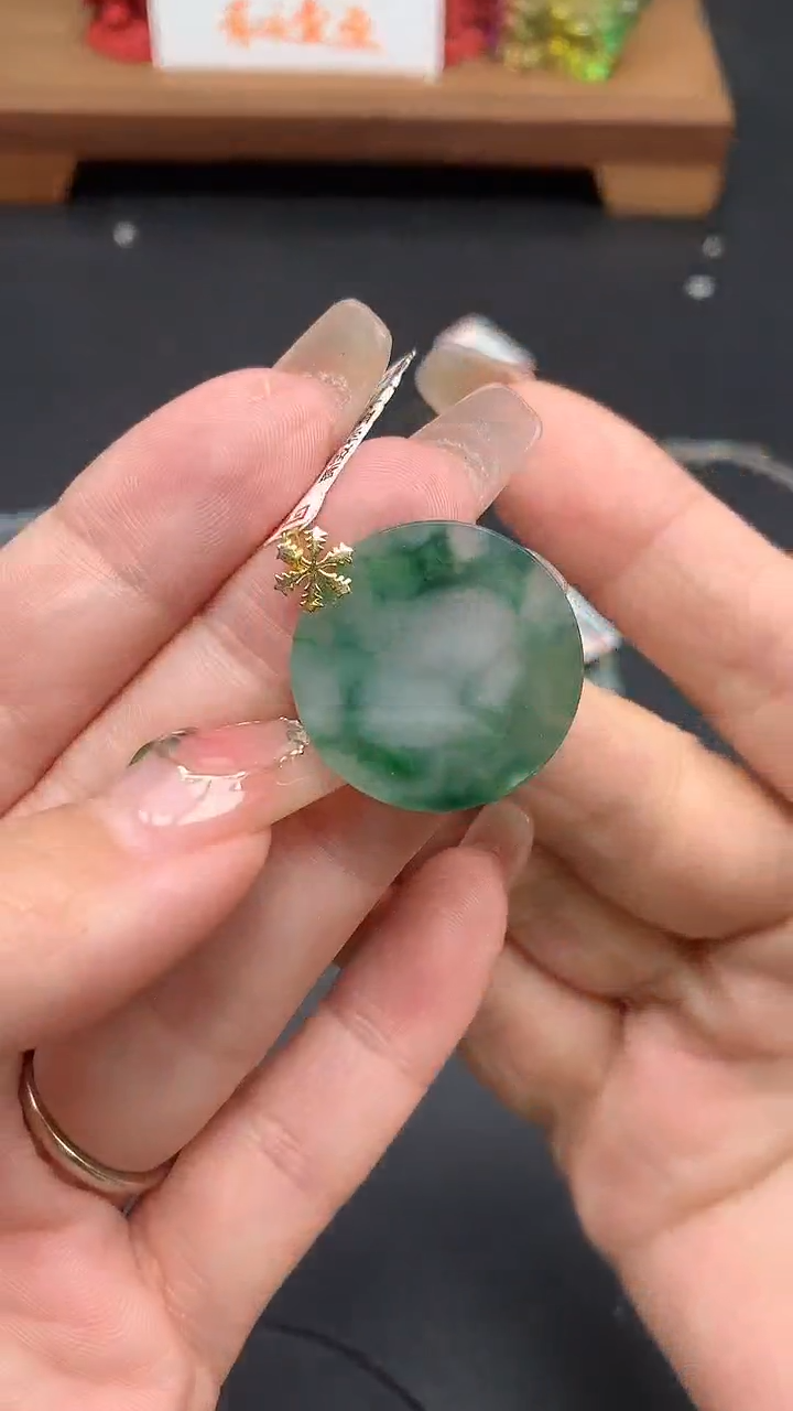 【闪购商品】翡翠吊坠(不含链)18K金镶嵌MS154557