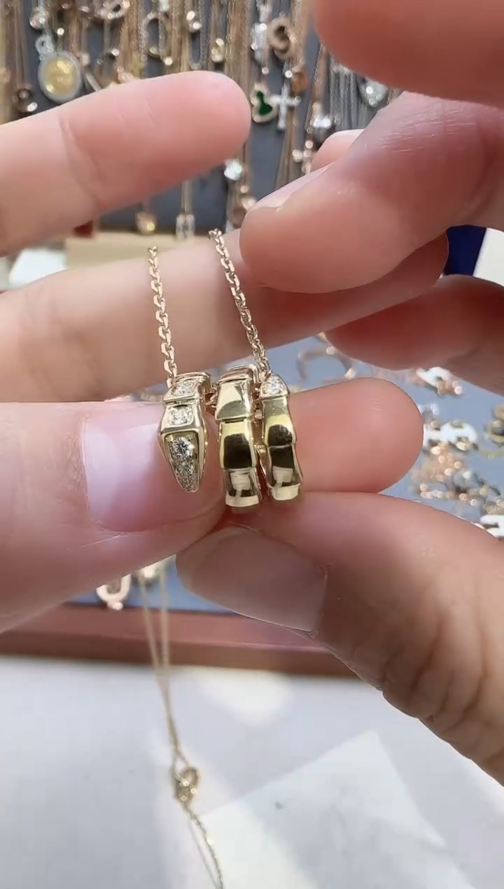 【闪购商品】钻石项链18K金镶嵌多样性发货发其一