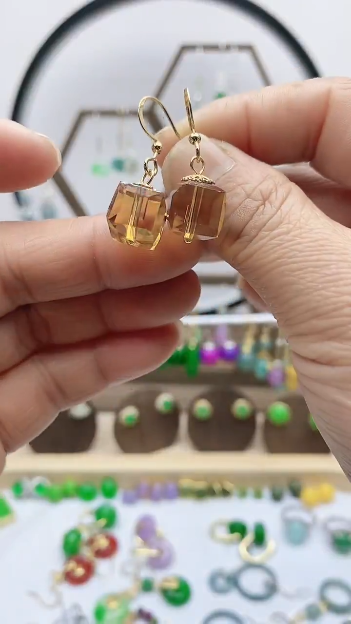 未镶嵌耳饰水晶88