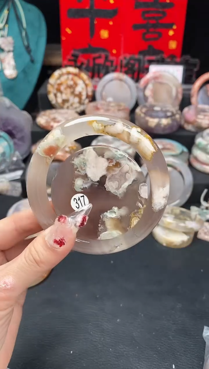 【闪购商品】石英质玉手镯（圆镯）未镶嵌59