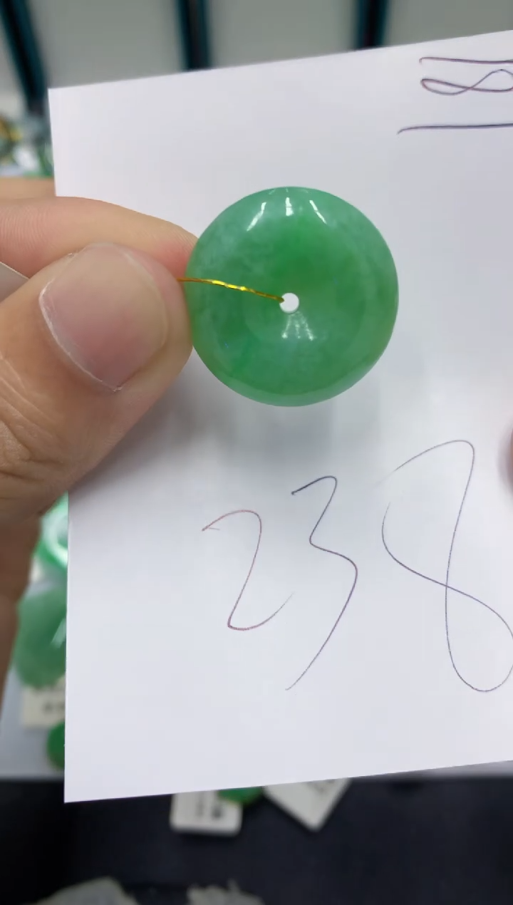 【闪购商品】翡翠颈饰未镶嵌翡翠
