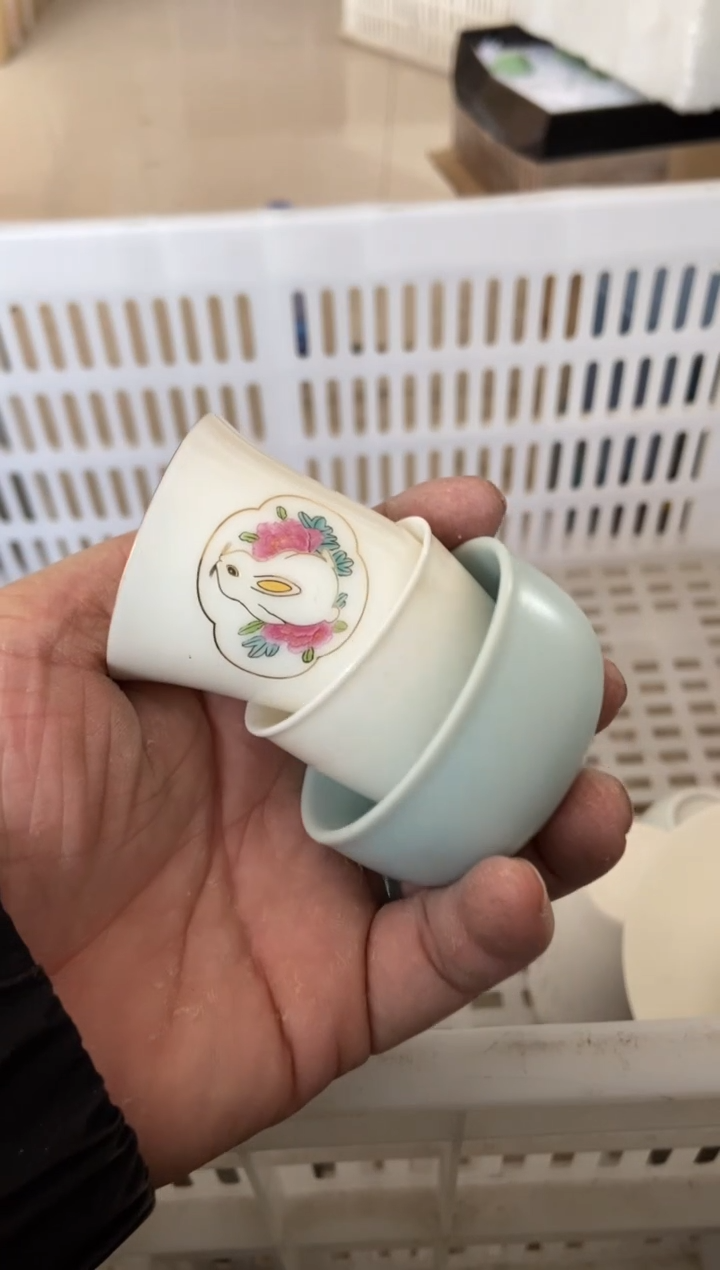 杯无运费险有瑕疵的摄影的产品有使用过的痕迹有点脏介意勿拍