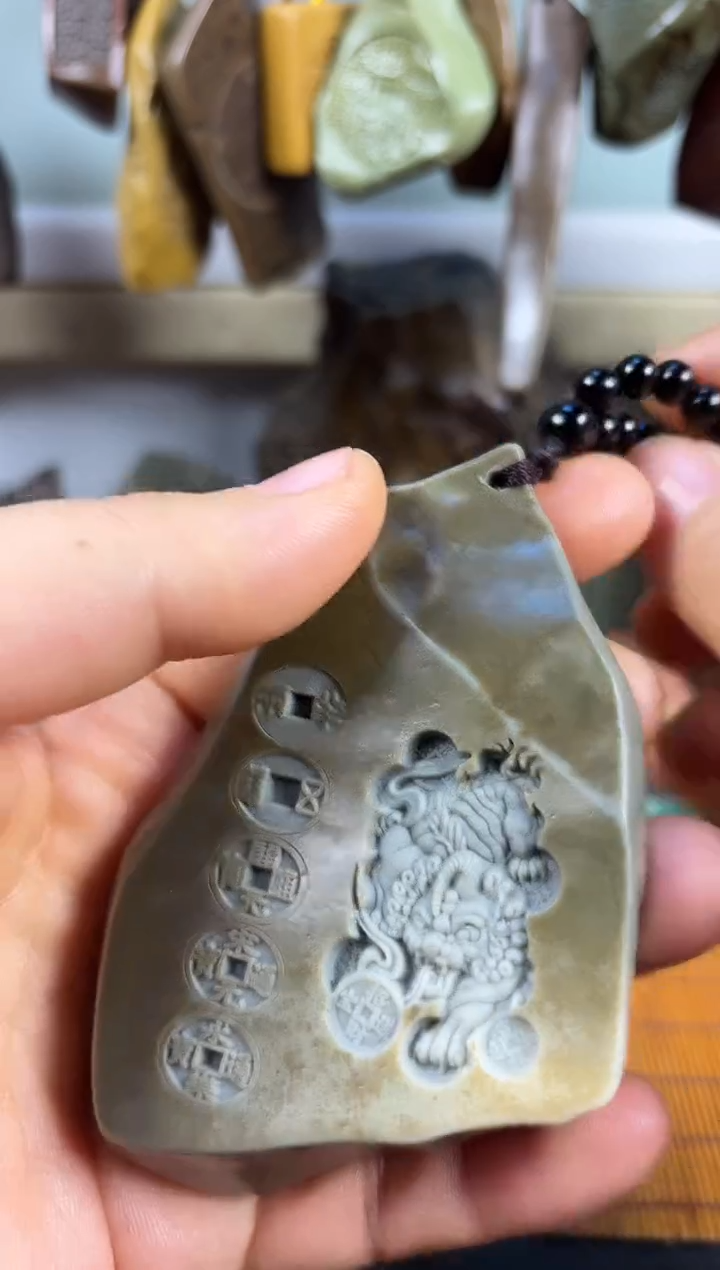 原石雕刻   默认打孔穿绳40