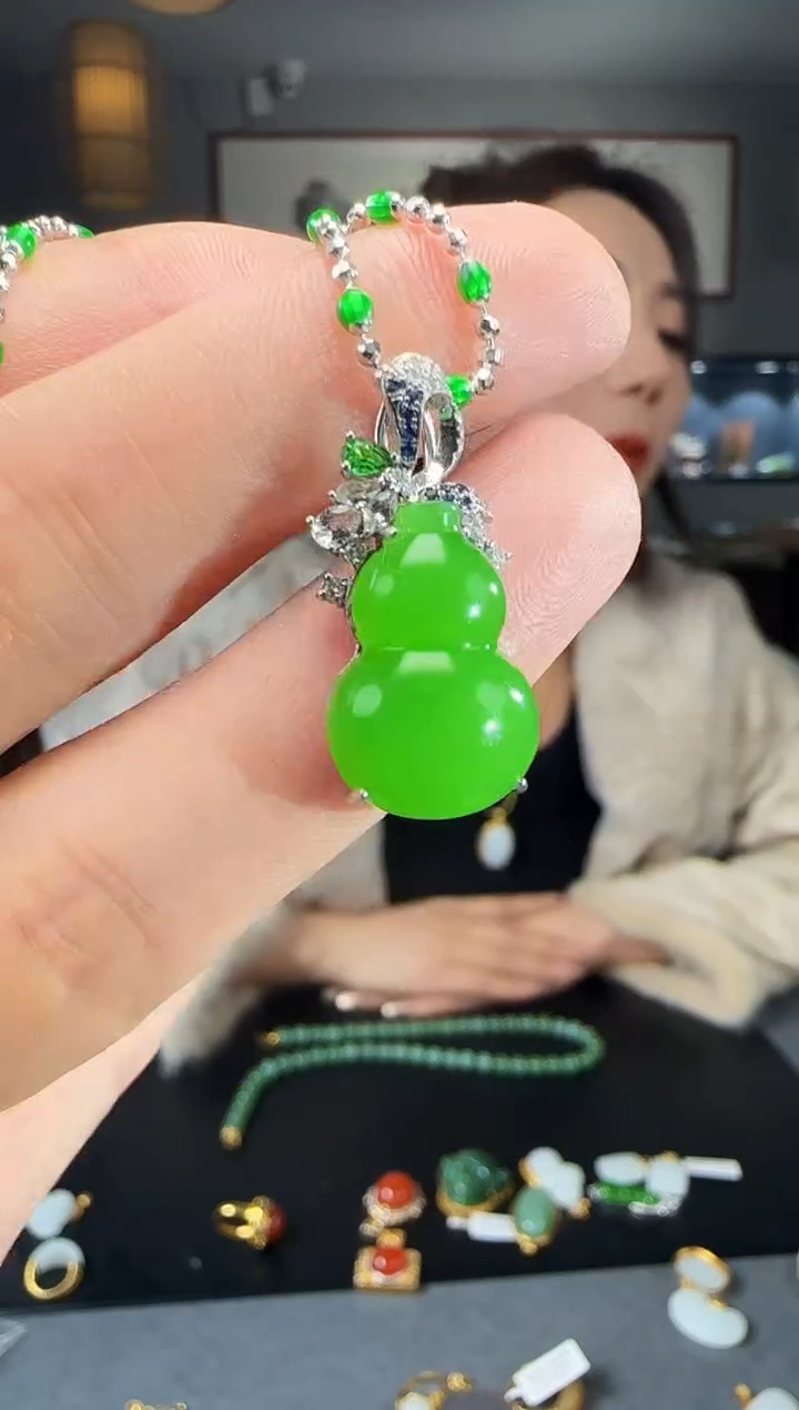 【闪购商品】和田玉吊坠(不含链)18K金镶嵌1