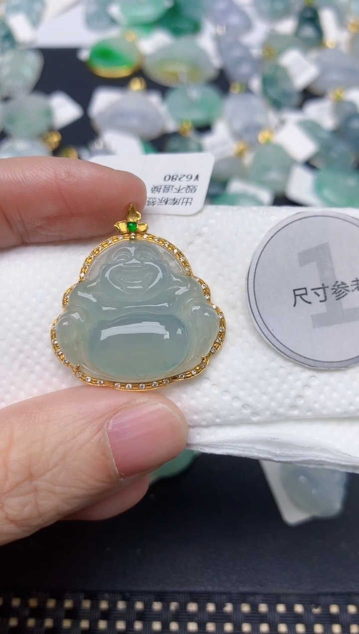 颈饰18K金镶嵌翡翠天然缅甸A货翡翠