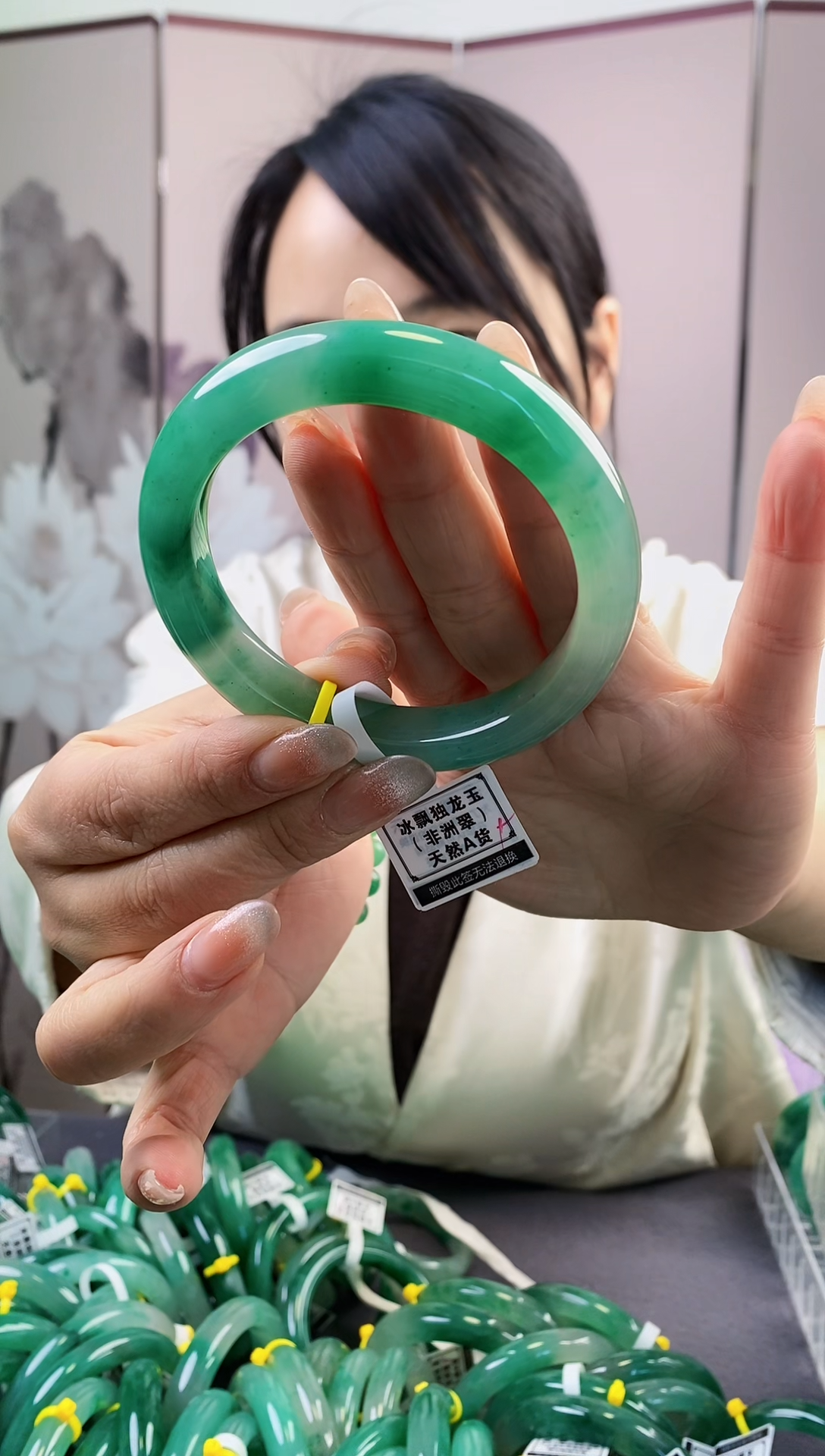 【闪购商品】石英质玉手镯未镶嵌60