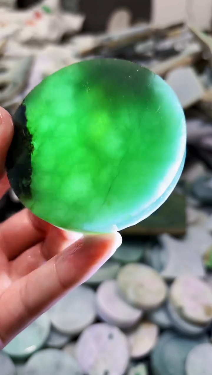 【闪购商品】翡翠颈饰未镶嵌A货白文1926