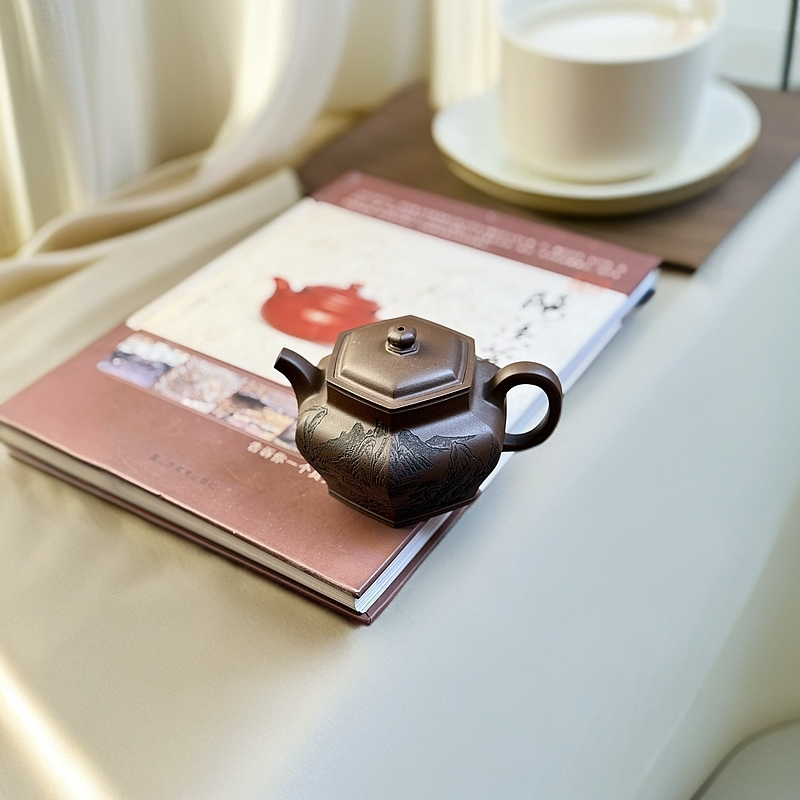 宜兴紫砂壶精工原矿老紫泥半手工制作精工微刻容量130cc