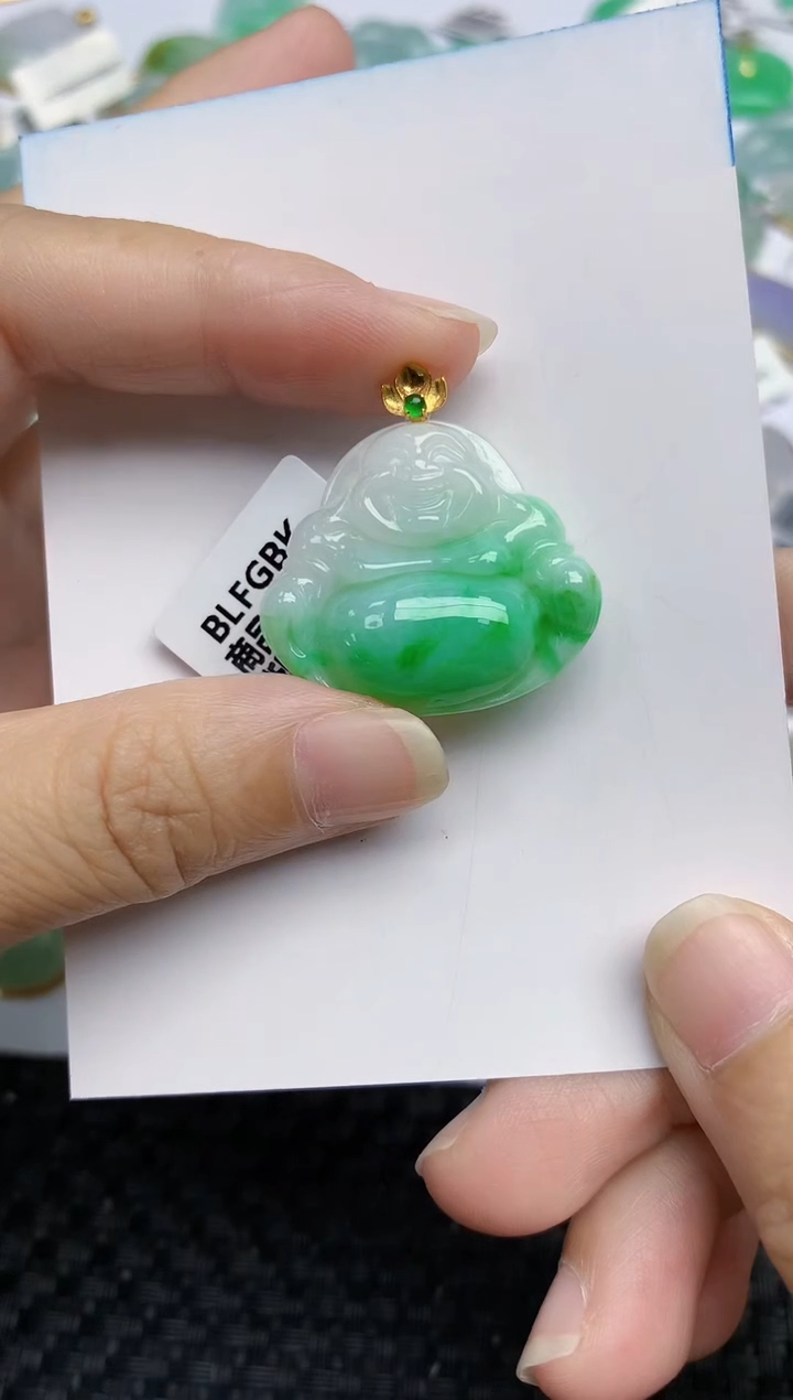 翡翠18K金镶嵌颈饰天然翡翠A货