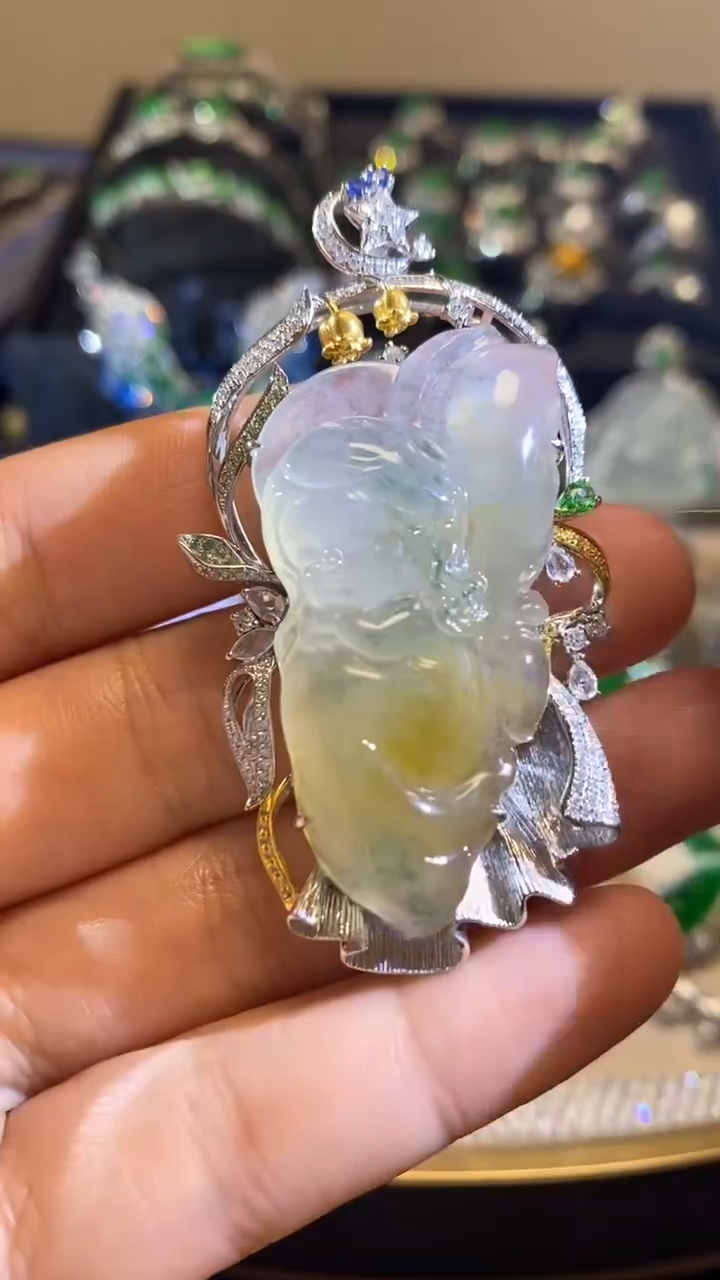 【闪购商品】翡翠吊坠(不含链)18K金镶嵌缅甸天然A货翡翠 18K镶嵌