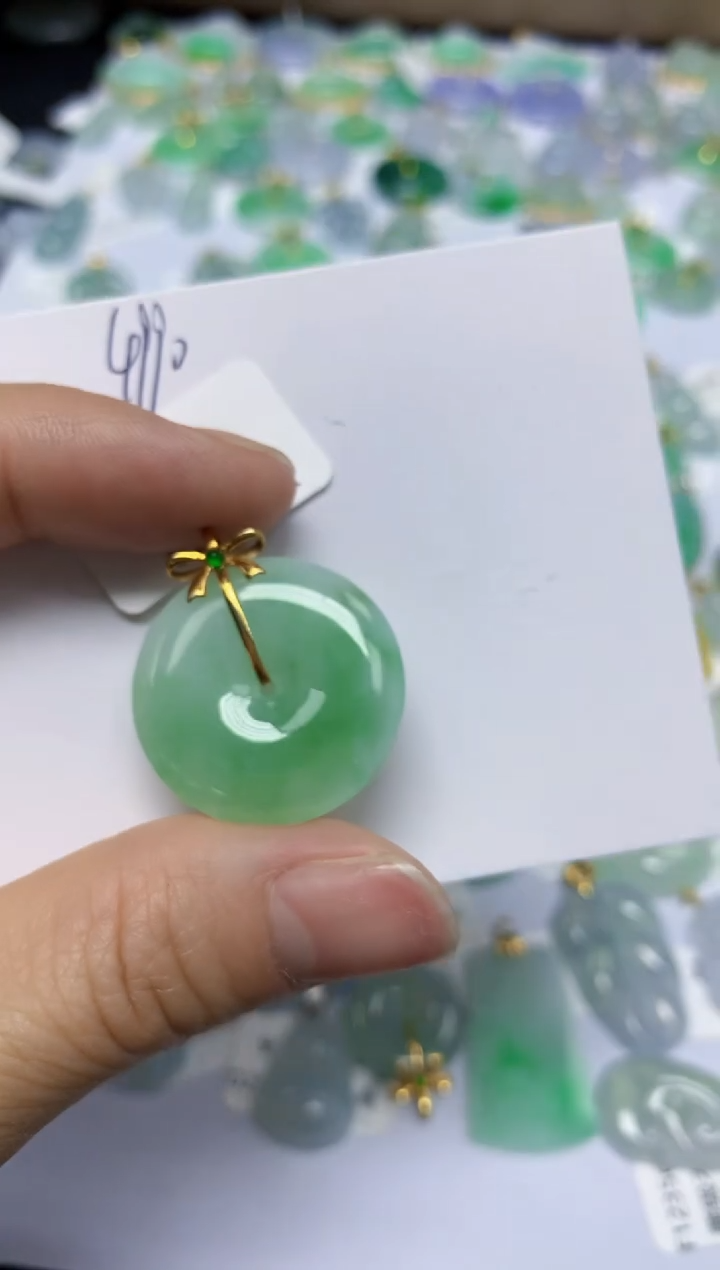 【闪购商品】翡翠挂件18K金镶嵌 天然翡翠A货