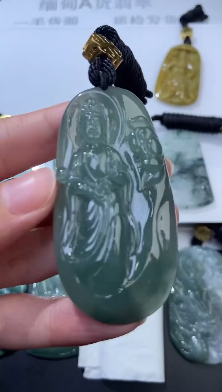 未镶嵌挂件翡翠378959  多人