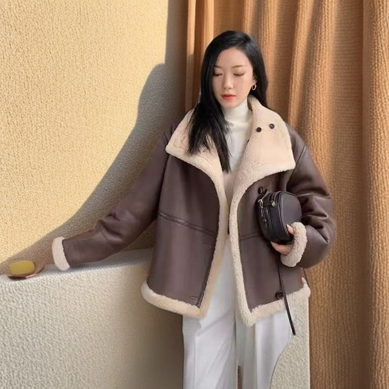 女短款休闲翻领25秋冬单排扣落肩袖短外套网红皮毛一体