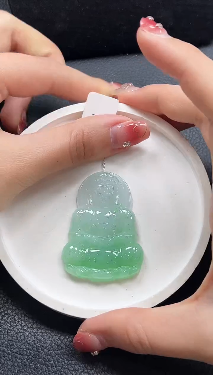 【闪购商品】翡翠颈饰未镶嵌观音