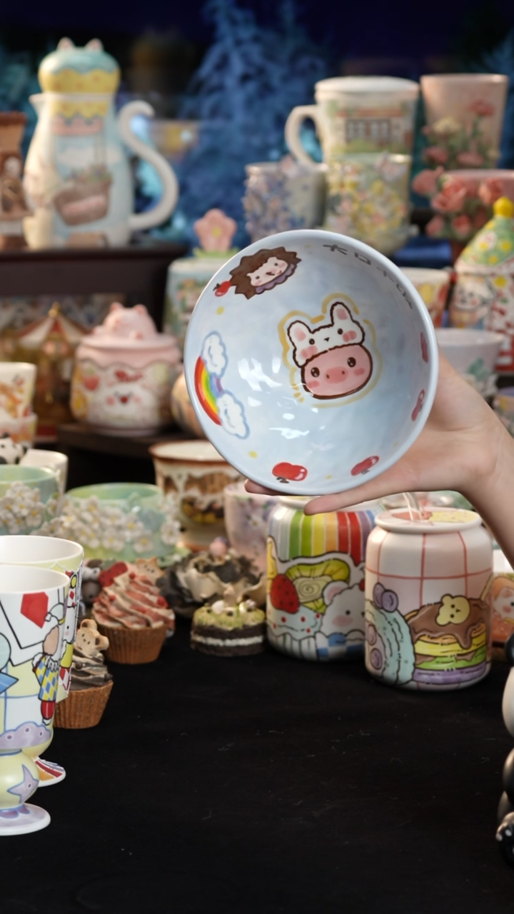 摆件陶景德镇釉下彩手绘设计师款陶瓷