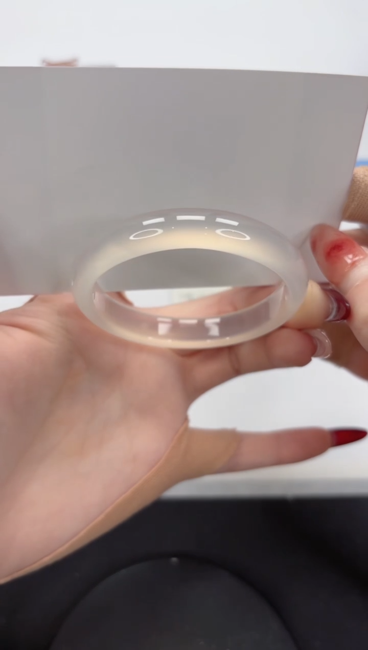 【闪购商品】石英质玉手镯未镶嵌A124-52