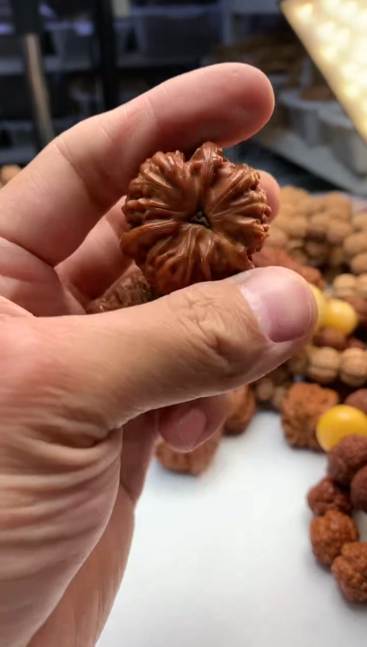 【闪购商品】文玩核桃吊坠2300000000