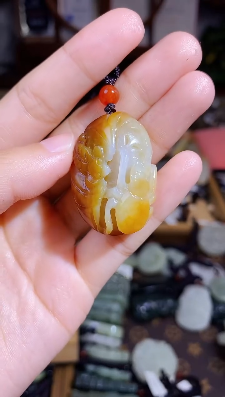和田玉未镶嵌颈饰1