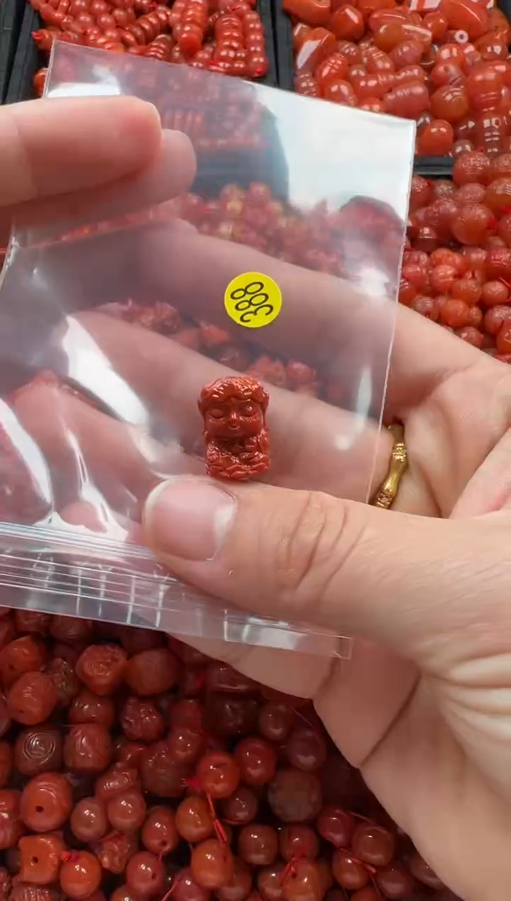 【闪购商品】南红玛瑙颈饰未镶嵌1