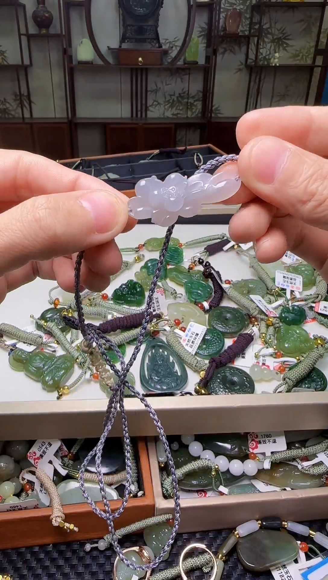 颈饰未镶嵌和田玉1