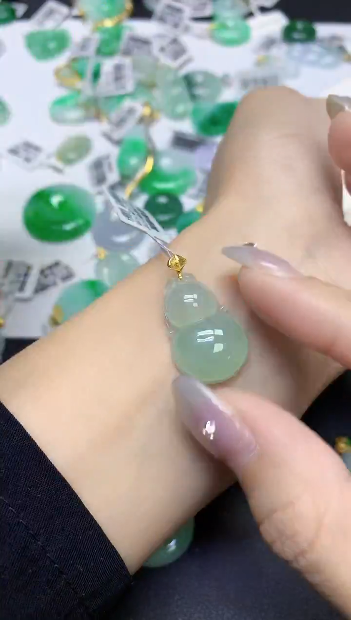 颈饰18K金镶嵌翡翠天然缅甸翡翠A货百元以上9元证书费自理