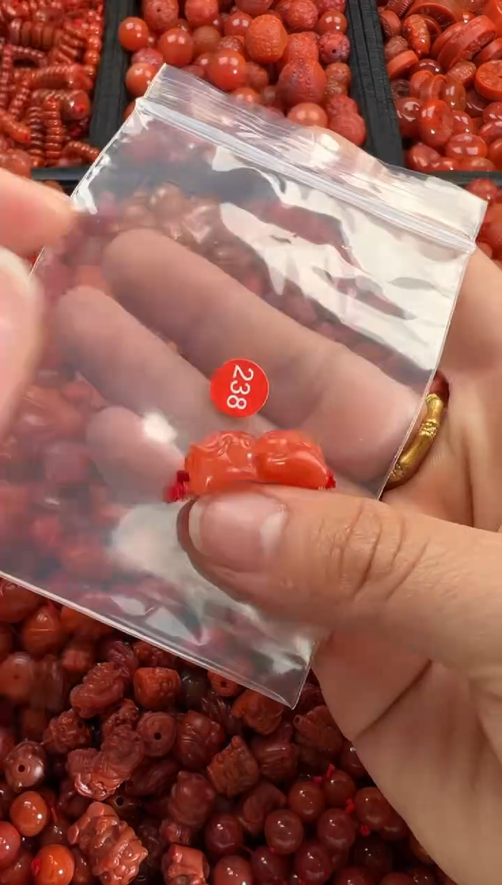 【闪购商品】南红玛瑙颈饰未镶嵌1