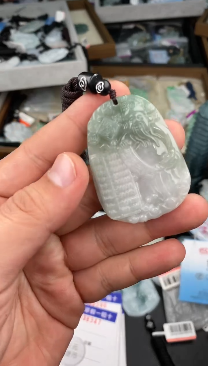 【闪购商品】翡翠颈饰未镶嵌  天然翡翠，一物一图