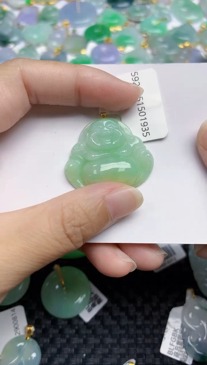 翡翠18K金镶嵌颈饰天然翡翠A货