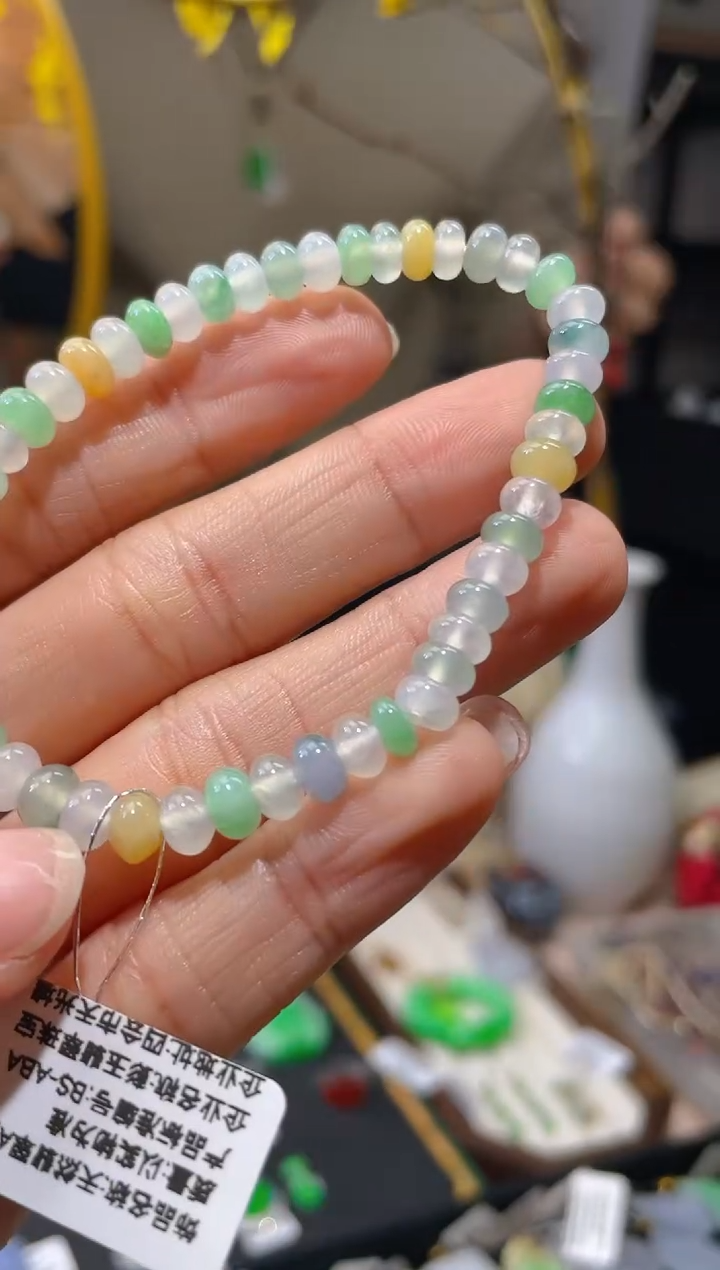 【闪购商品】翡翠颈饰未镶嵌假一赔三