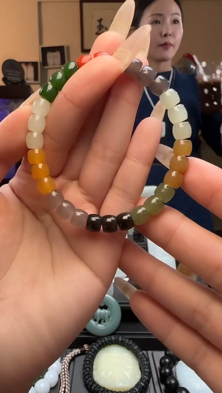 【闪购商品】和田玉多宝极限弧未镶嵌手串（多样性发货）